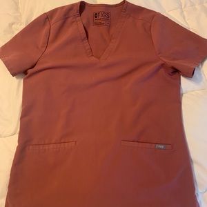 Figs Scrubs Top in Mauve - Size M